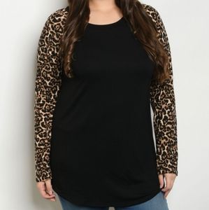 New Junior's Boutique black animal print elbow